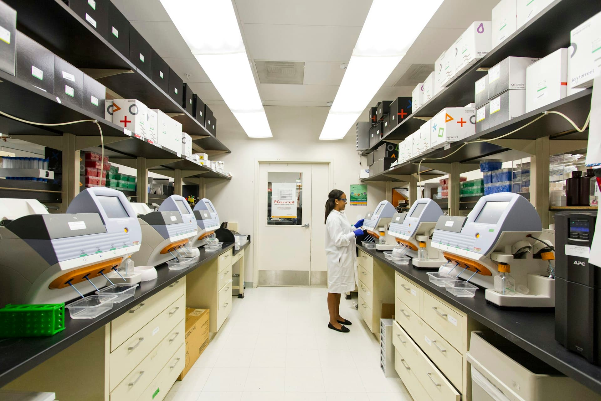 Advanced clinical diagnostics laboratory with modern analyzers